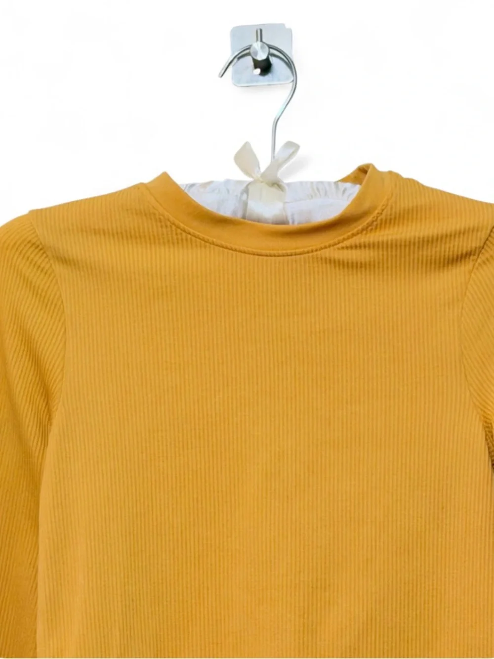 H&M Women’s Long Sleeve Ribbed Crop Top Yellow Size Small